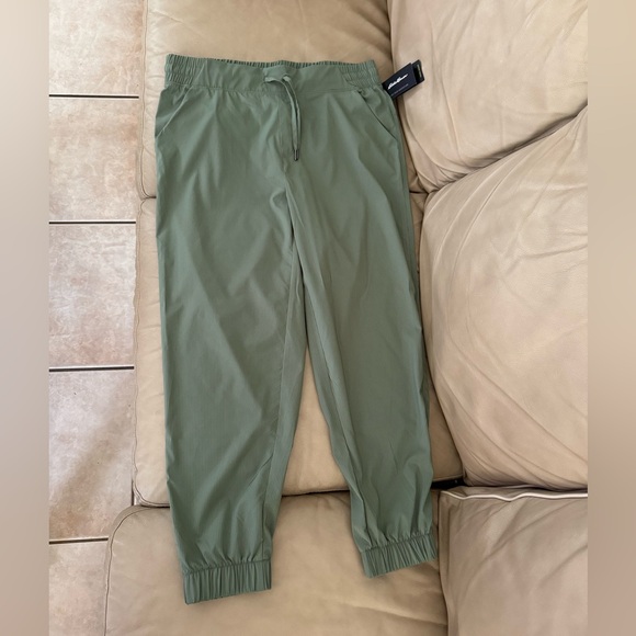 Eddie Bauer Track Stripe woven joggers. MSRP $70 - Picture 5 of 15